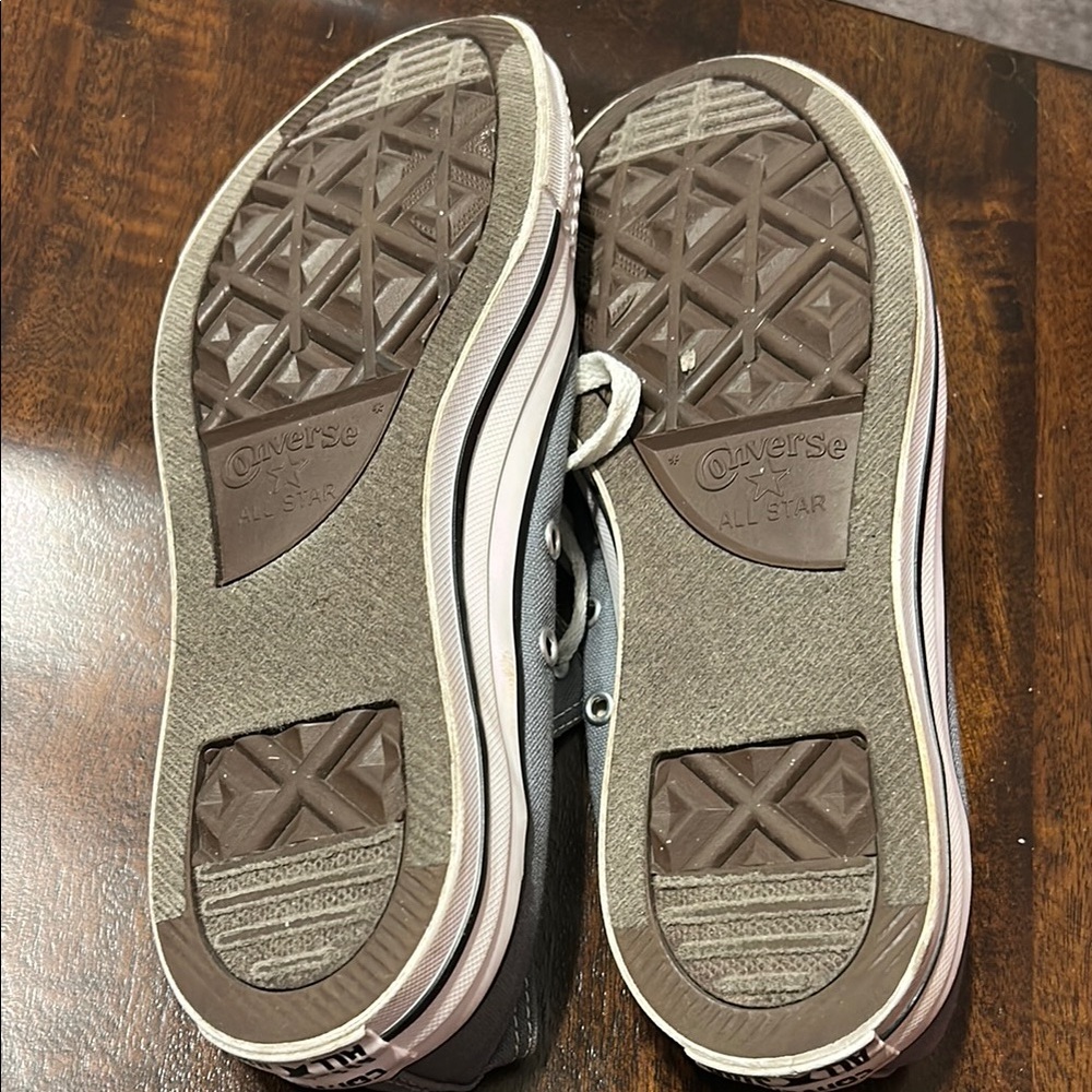 Converse Gray Low-Top Sneakers - Picture 2 of 3